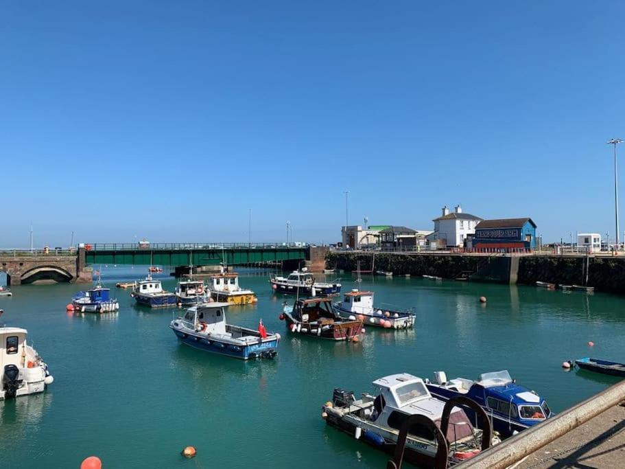 4 Bed Home 3 Mins From Harbour + Sandy Beach Folkestone Dış mekan fotoğraf