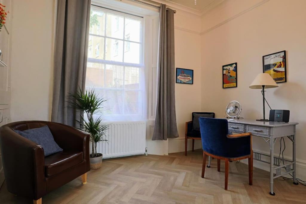 4 Bed Home 3 Mins From Harbour + Sandy Beach Folkestone Dış mekan fotoğraf