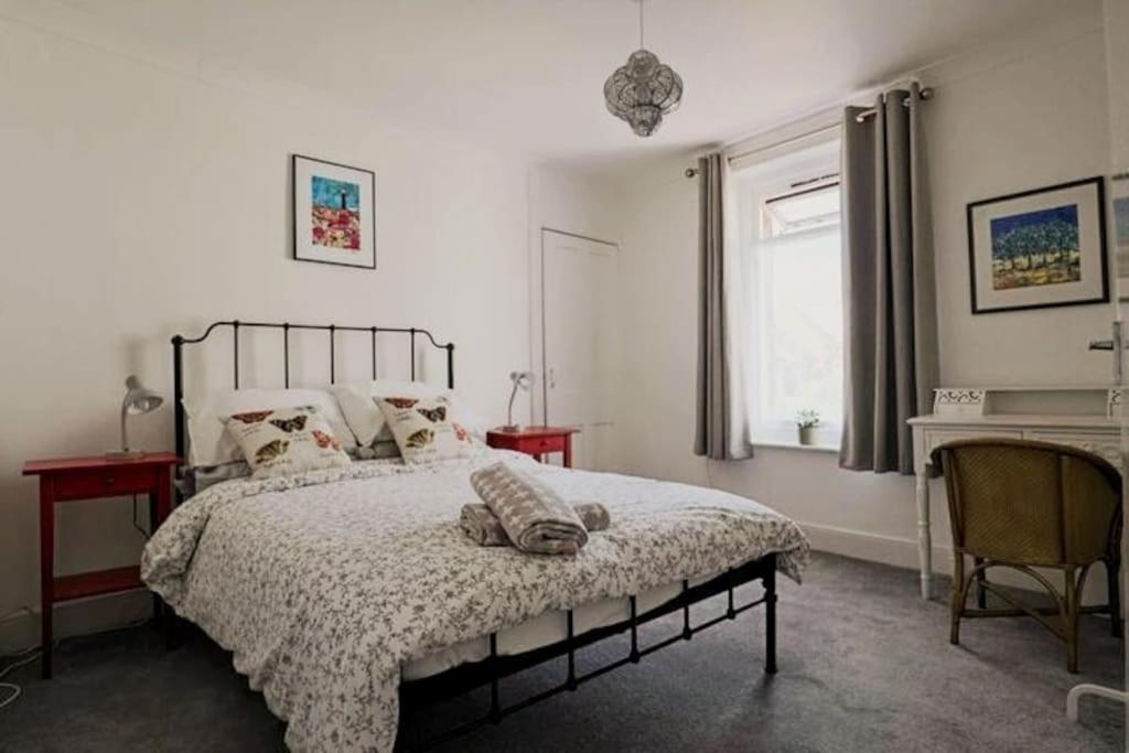 4 Bed Home 3 Mins From Harbour + Sandy Beach Folkestone Dış mekan fotoğraf