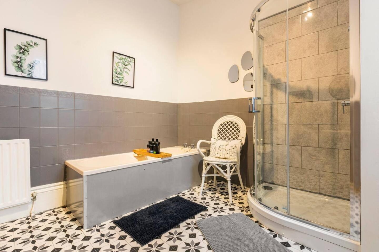 4 Bed Home 3 Mins From Harbour + Sandy Beach Folkestone Dış mekan fotoğraf