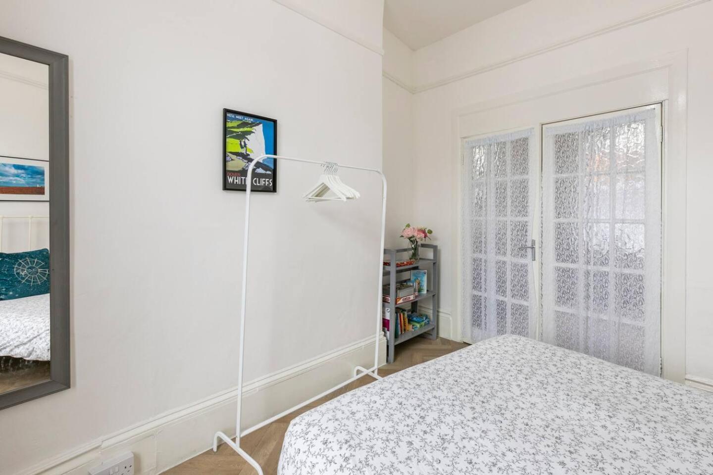 4 Bed Home 3 Mins From Harbour + Sandy Beach Folkestone Dış mekan fotoğraf