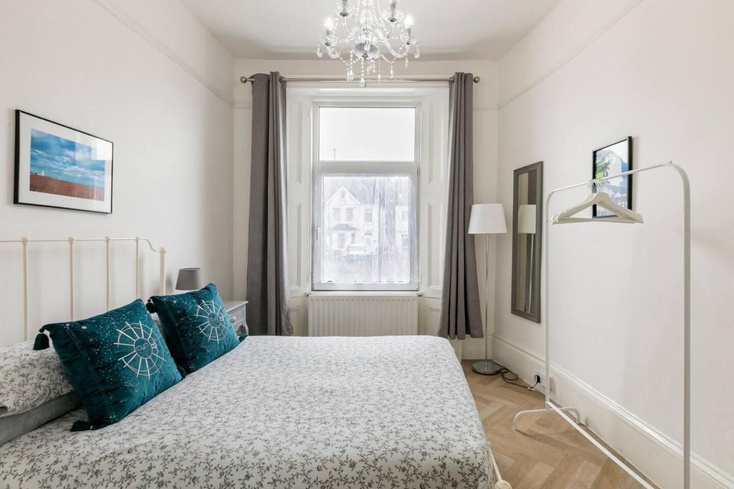 4 Bed Home 3 Mins From Harbour + Sandy Beach Folkestone Dış mekan fotoğraf